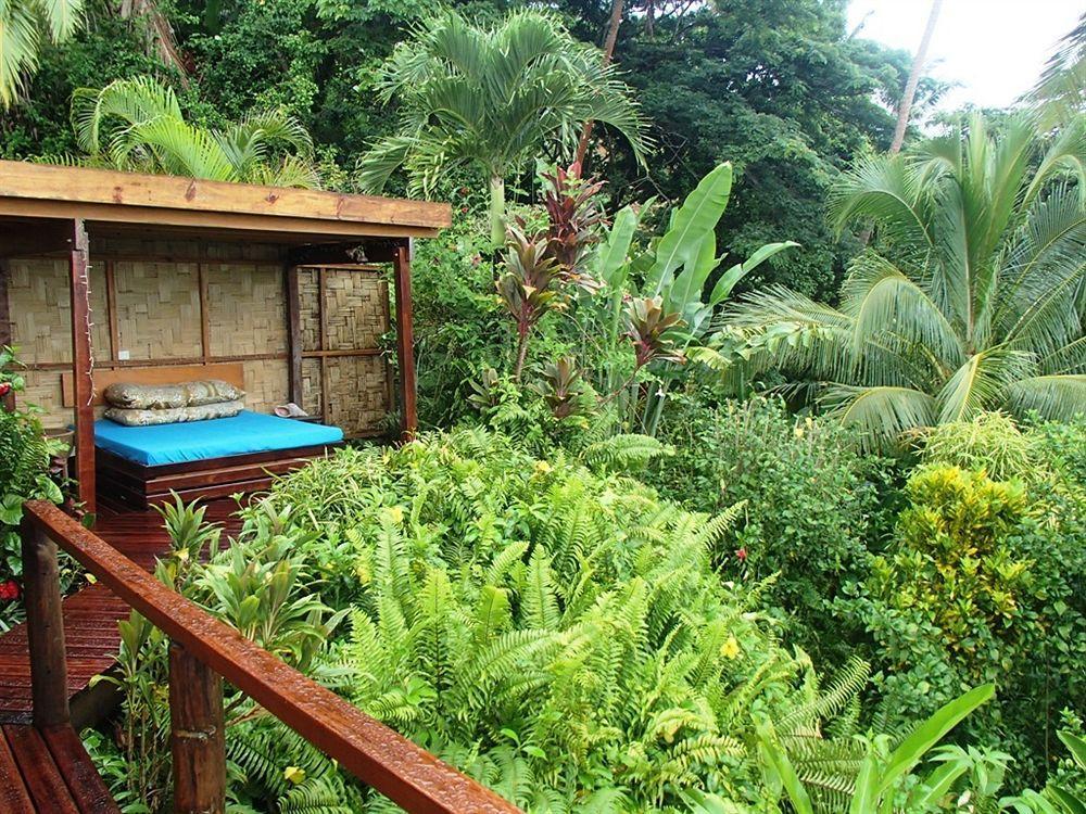Naveria Heights Lodge Savusavu Exteriör bild