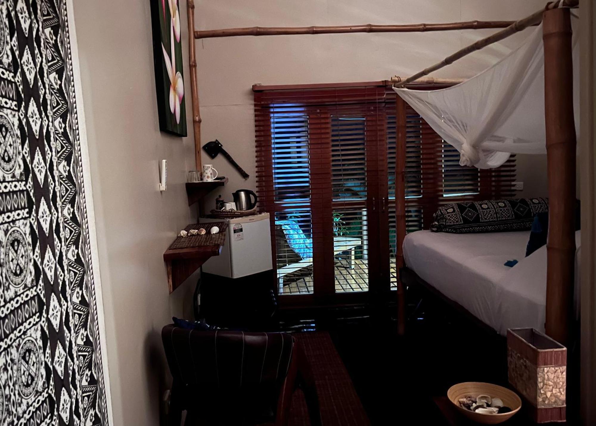 Naveria Heights Lodge Savusavu Exteriör bild