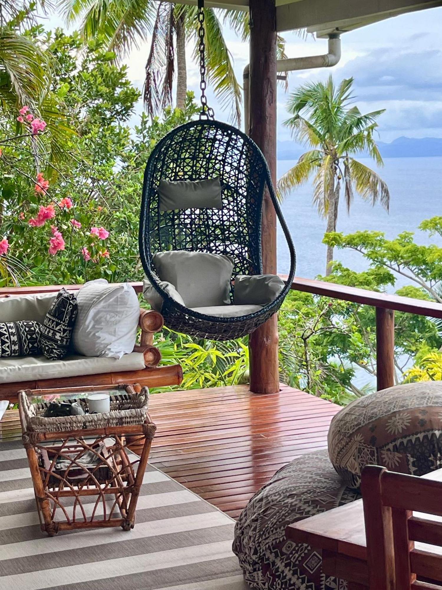 Naveria Heights Lodge Savusavu Exteriör bild