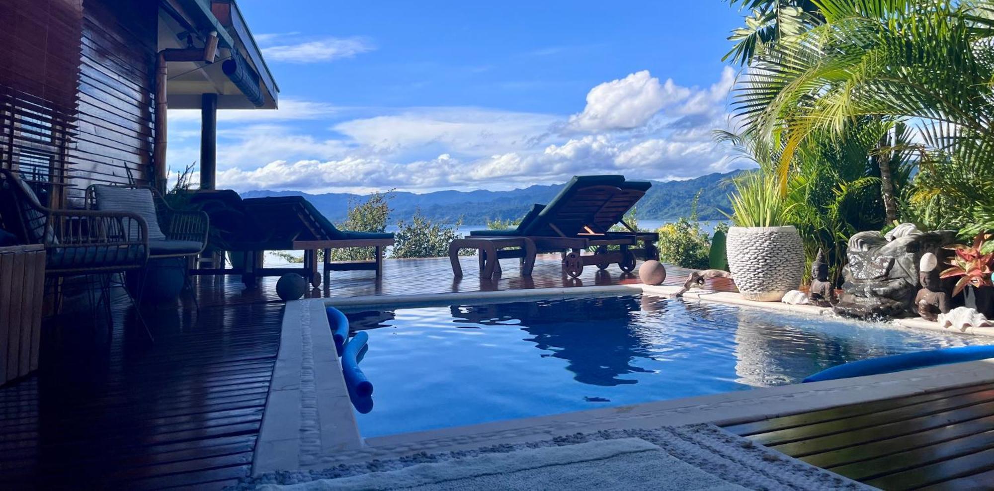 Naveria Heights Lodge Savusavu Exteriör bild