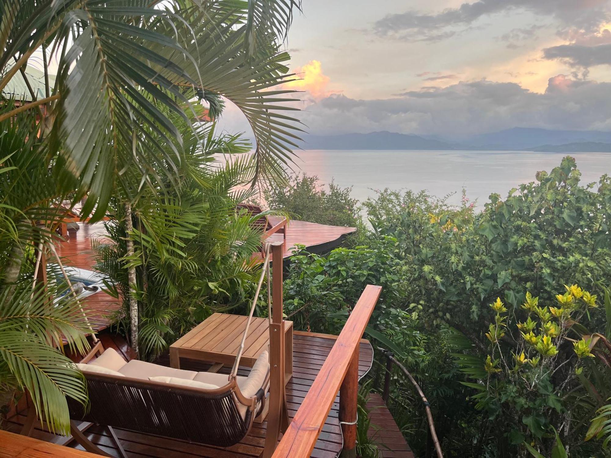 Naveria Heights Lodge Savusavu Exteriör bild