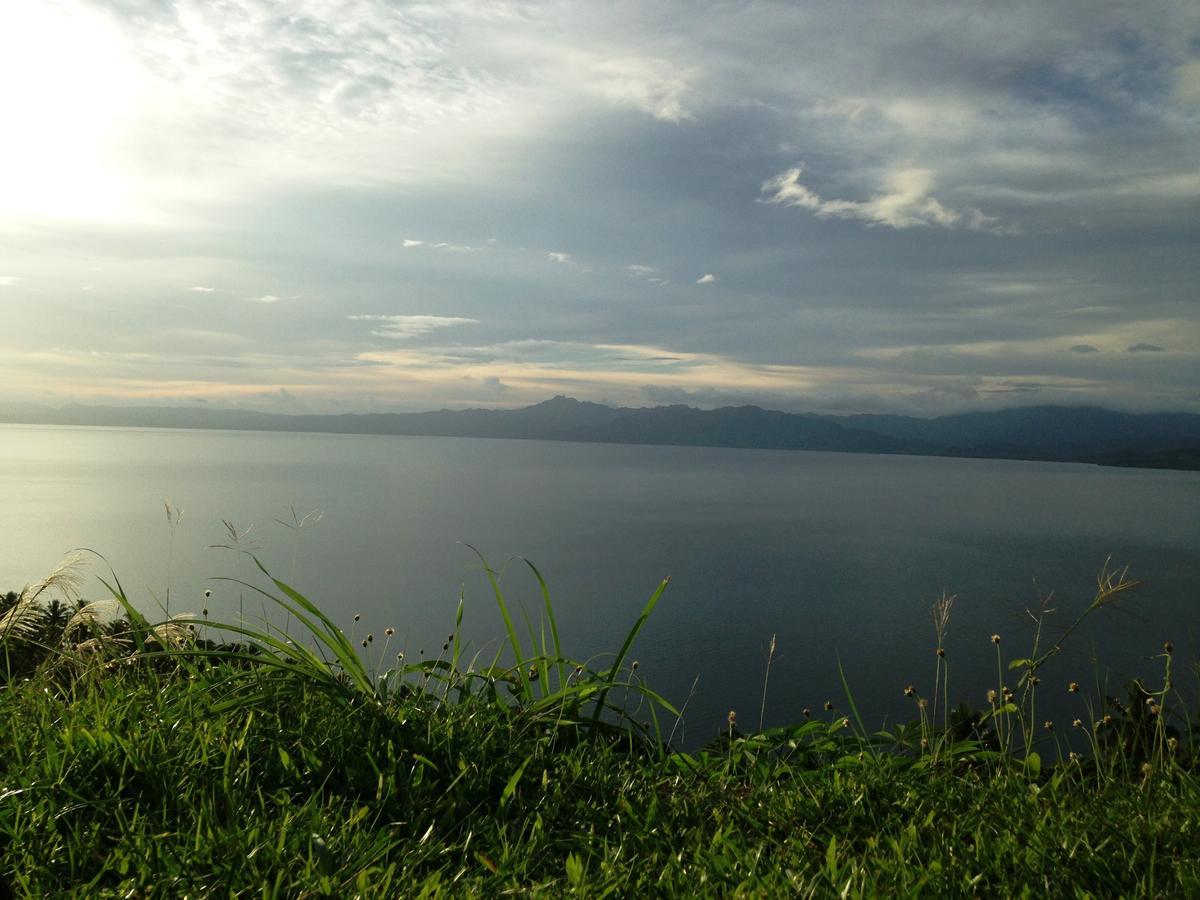Naveria Heights Lodge Savusavu Exteriör bild