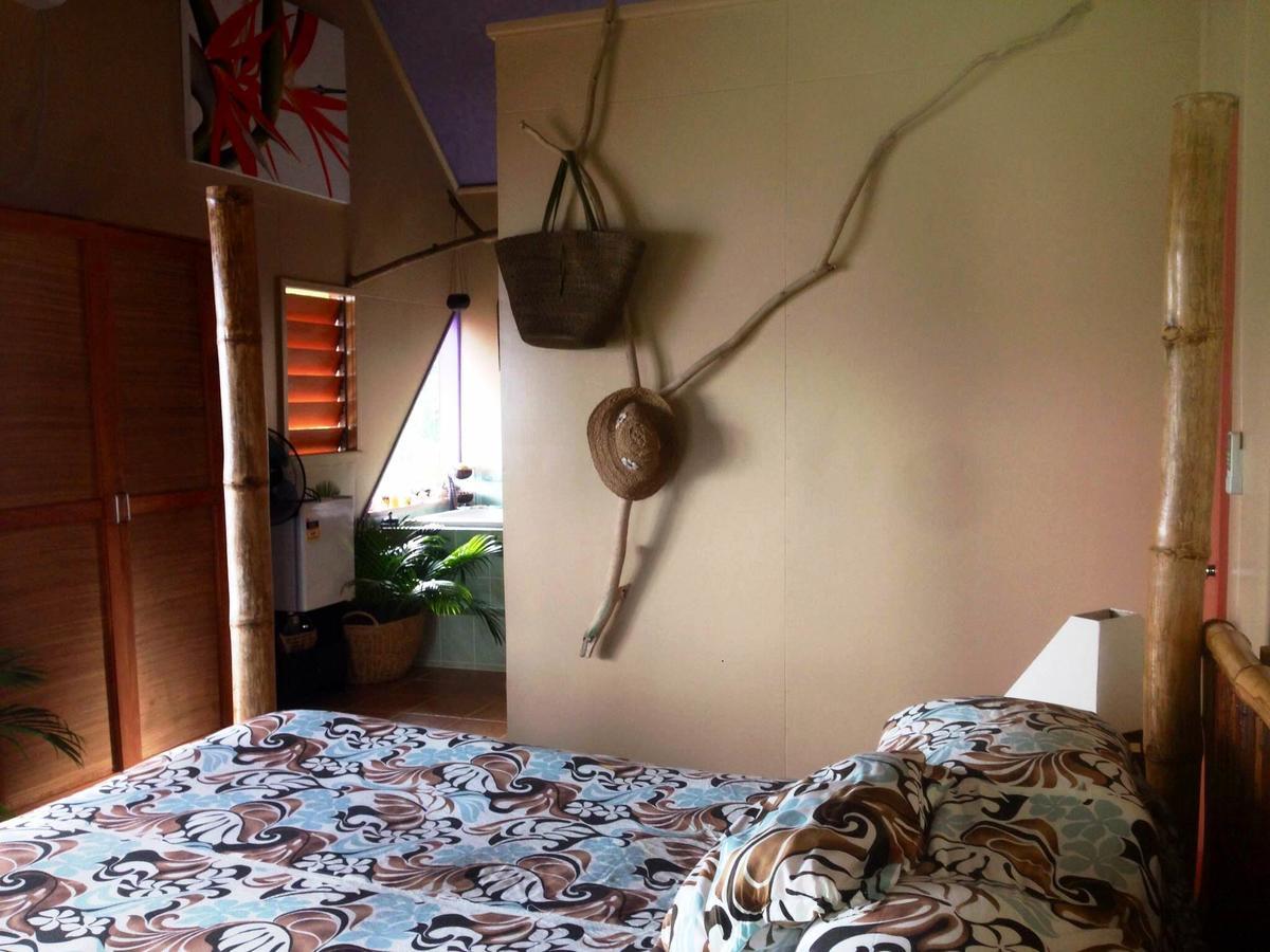 Naveria Heights Lodge Savusavu Exteriör bild
