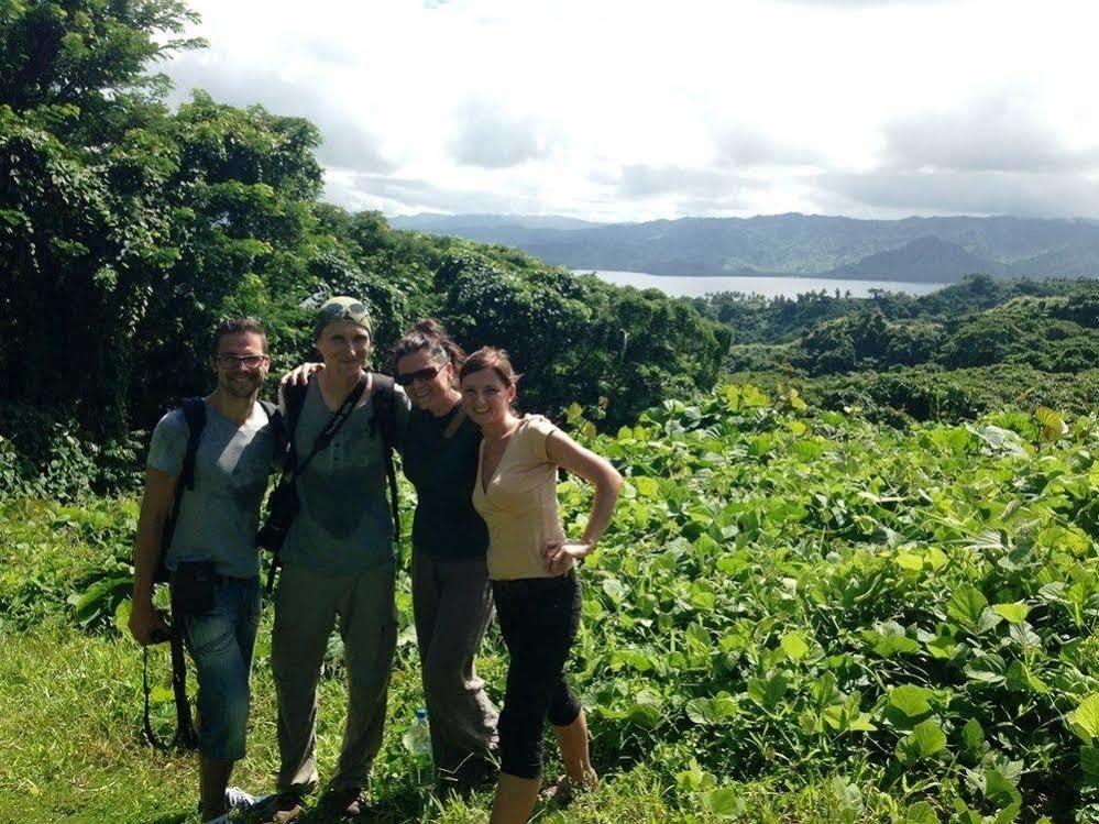 Naveria Heights Lodge Savusavu Exteriör bild